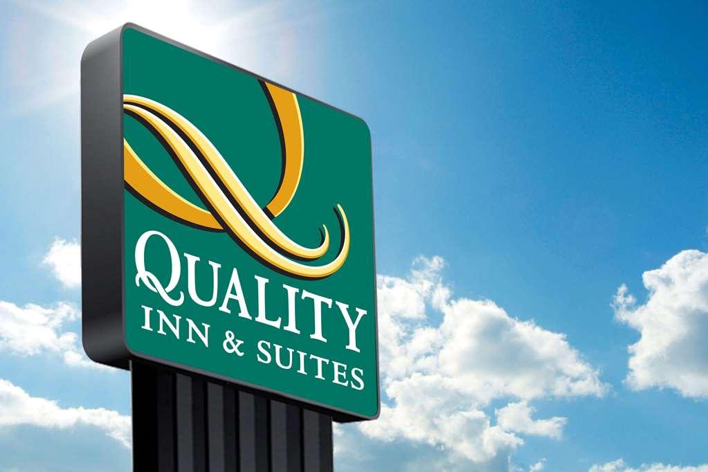 Quality Inn & Suites Santa Rosa Exterior foto